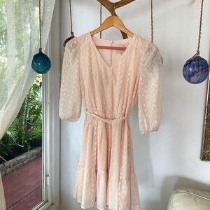 Gal Meets Glam Eyelet Dress Size: US 2P